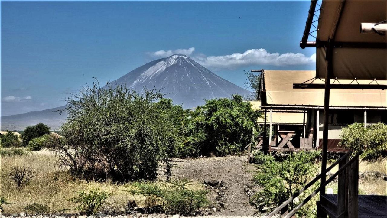 Africa Safari Lake Natron Mtowabaga 外观 照片