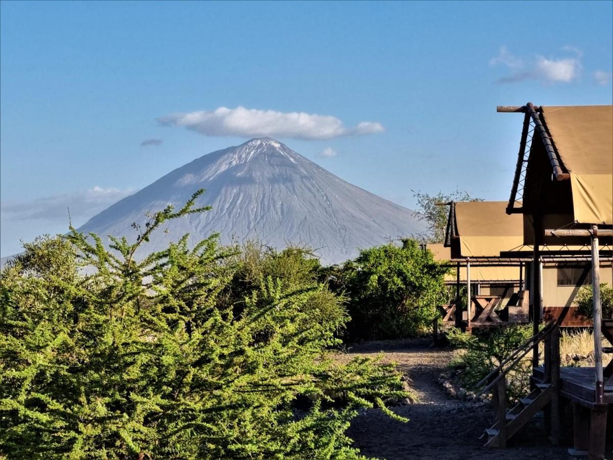 Africa Safari Lake Natron Mtowabaga 外观 照片